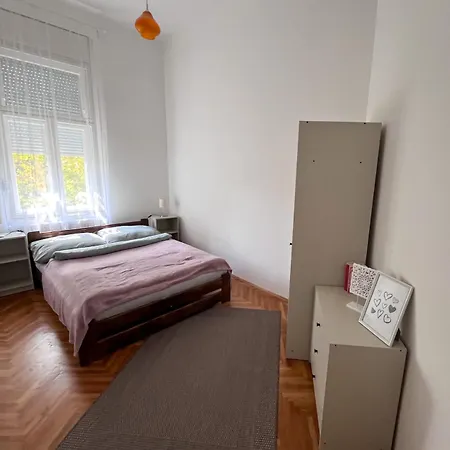 Apartment Ambrozia Eger